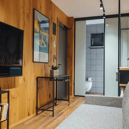 City Glamping By One66 Hotel Ljubljana Exterior photo